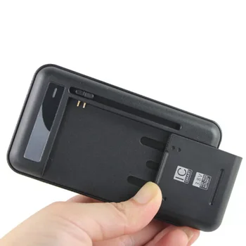 Mobilna Uniwersalna Ładowarka z wyświetlaczem LCD Do telefonów komórkowych z portem USB EU / US dla baterii Litowo-jonowej baterii telefonu komórkowego